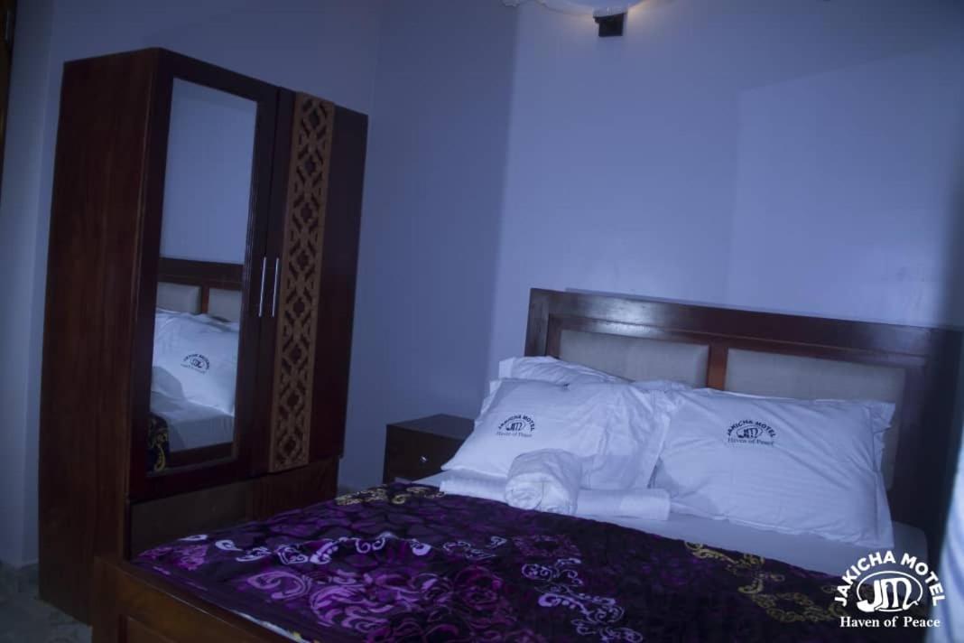 Jakicha Motel Dar es Salaam Exteriör bild
