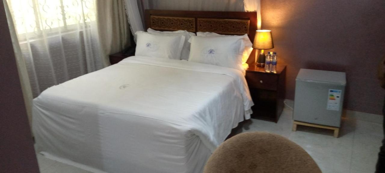 Jakicha Motel Dar es Salaam Exteriör bild