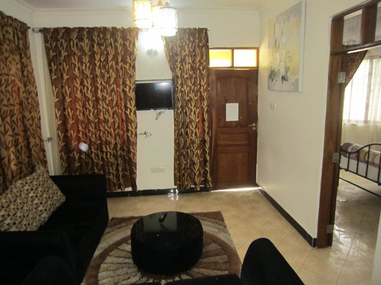 Jakicha Motel Dar es Salaam Exteriör bild