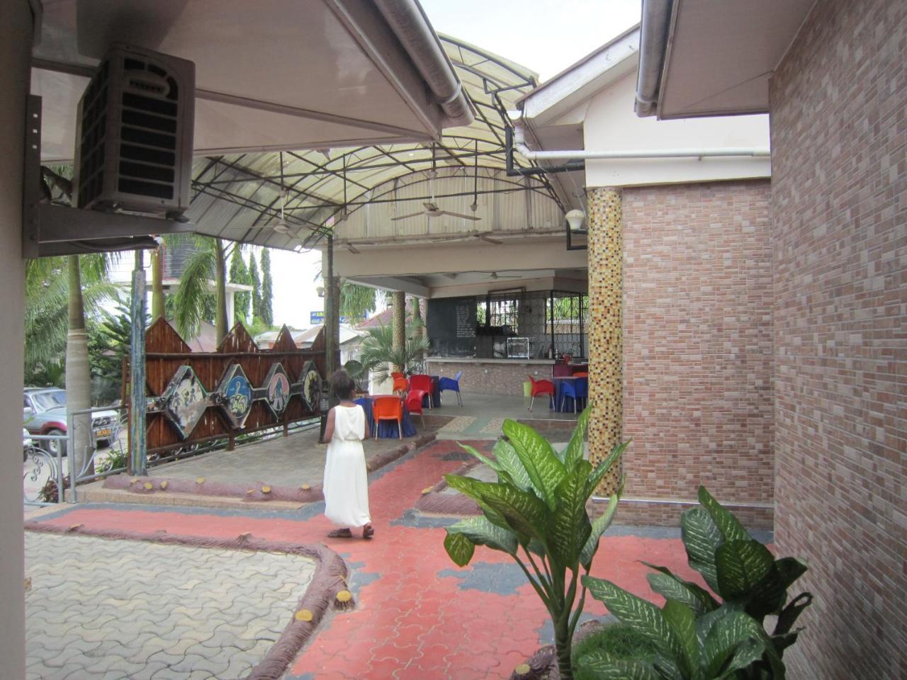Jakicha Motel Dar es Salaam Exteriör bild
