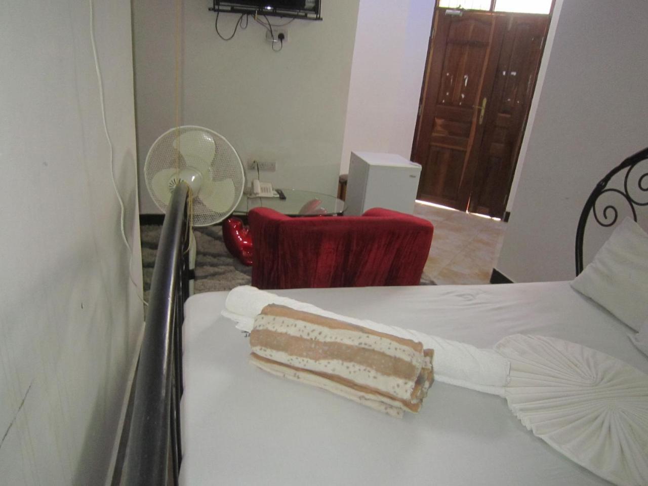 Jakicha Motel Dar es Salaam Exteriör bild