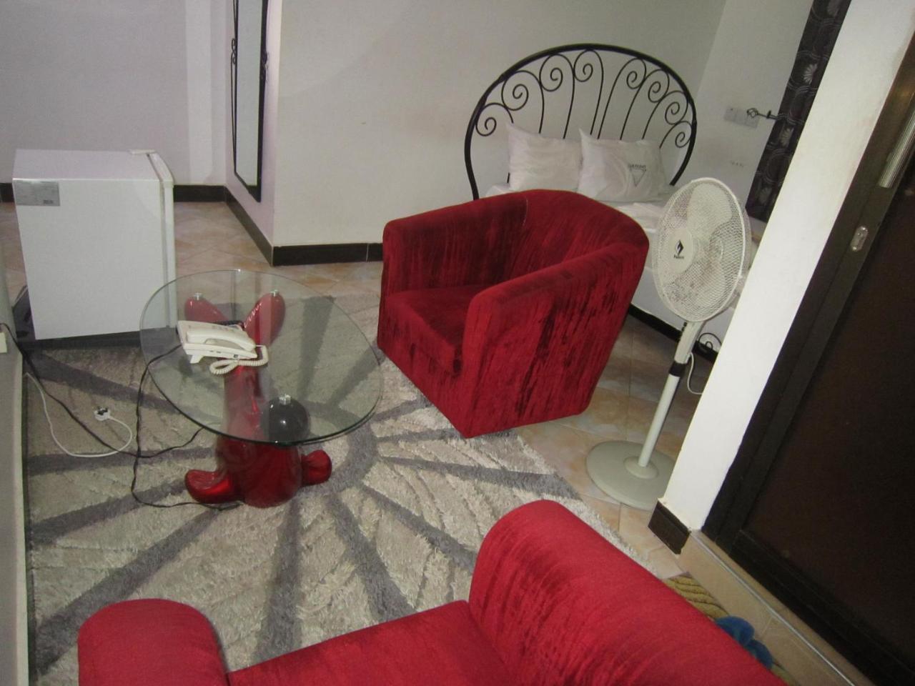 Jakicha Motel Dar es Salaam Exteriör bild