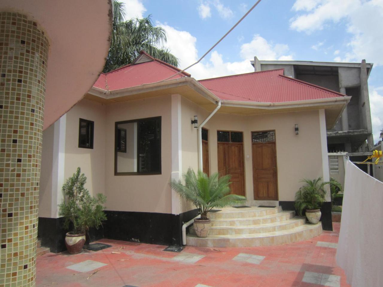 Jakicha Motel Dar es Salaam Exteriör bild