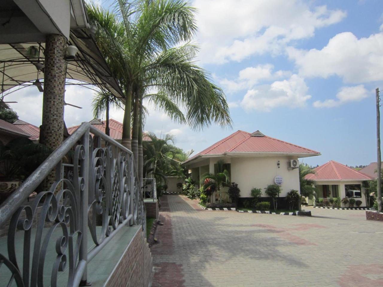 Jakicha Motel Dar es Salaam Exteriör bild