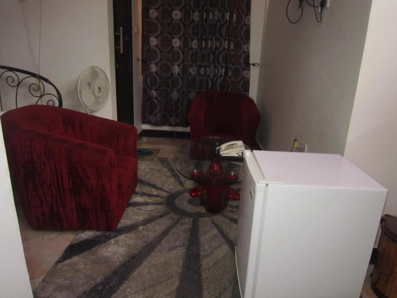 Jakicha Motel Dar es Salaam Exteriör bild